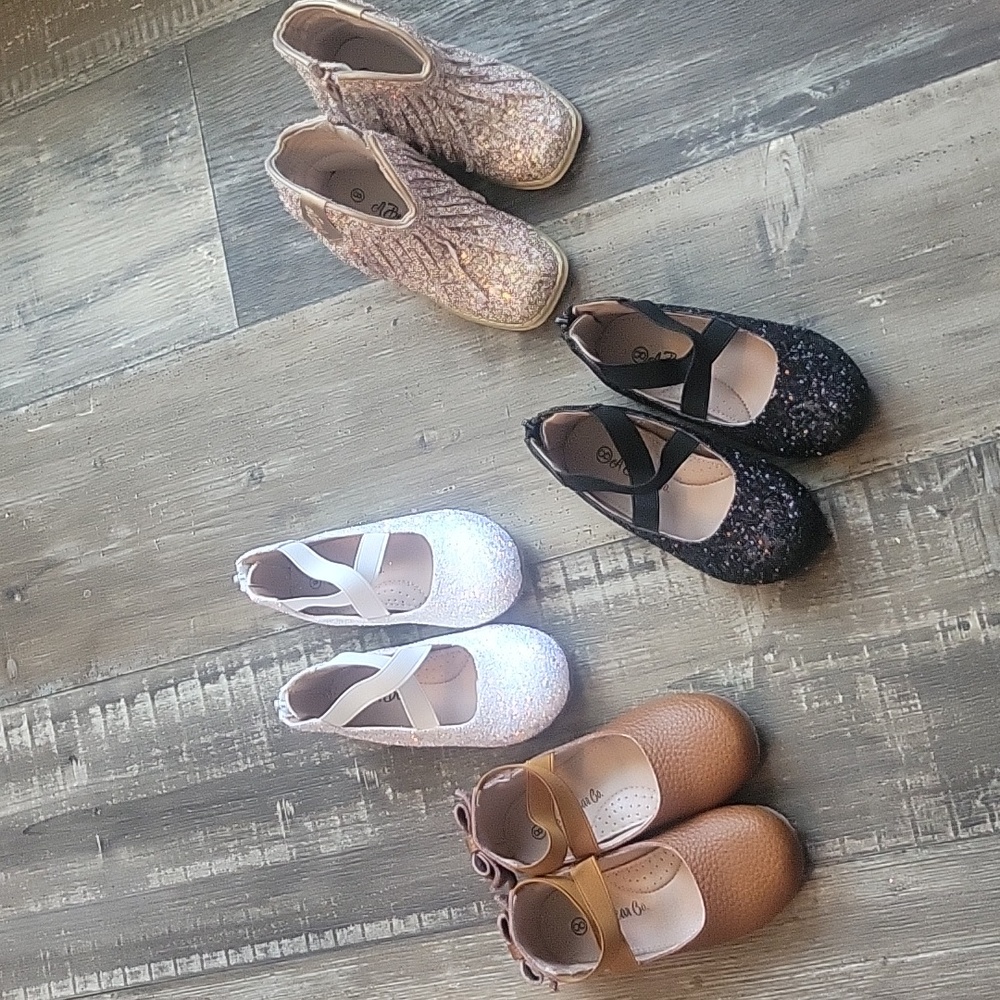 A bear co size 8 lot